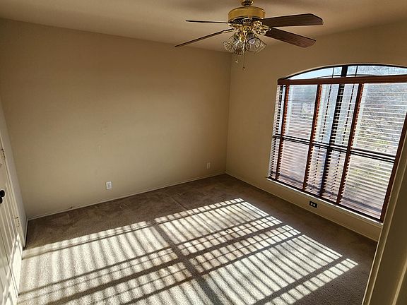 4th image of 22114 Prospect Hl