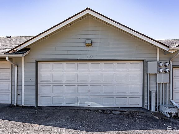 4th image of 5959 S 12th Street #121