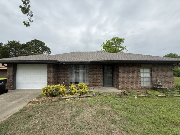 424 N Hillcrest St, Ada, OK 74820