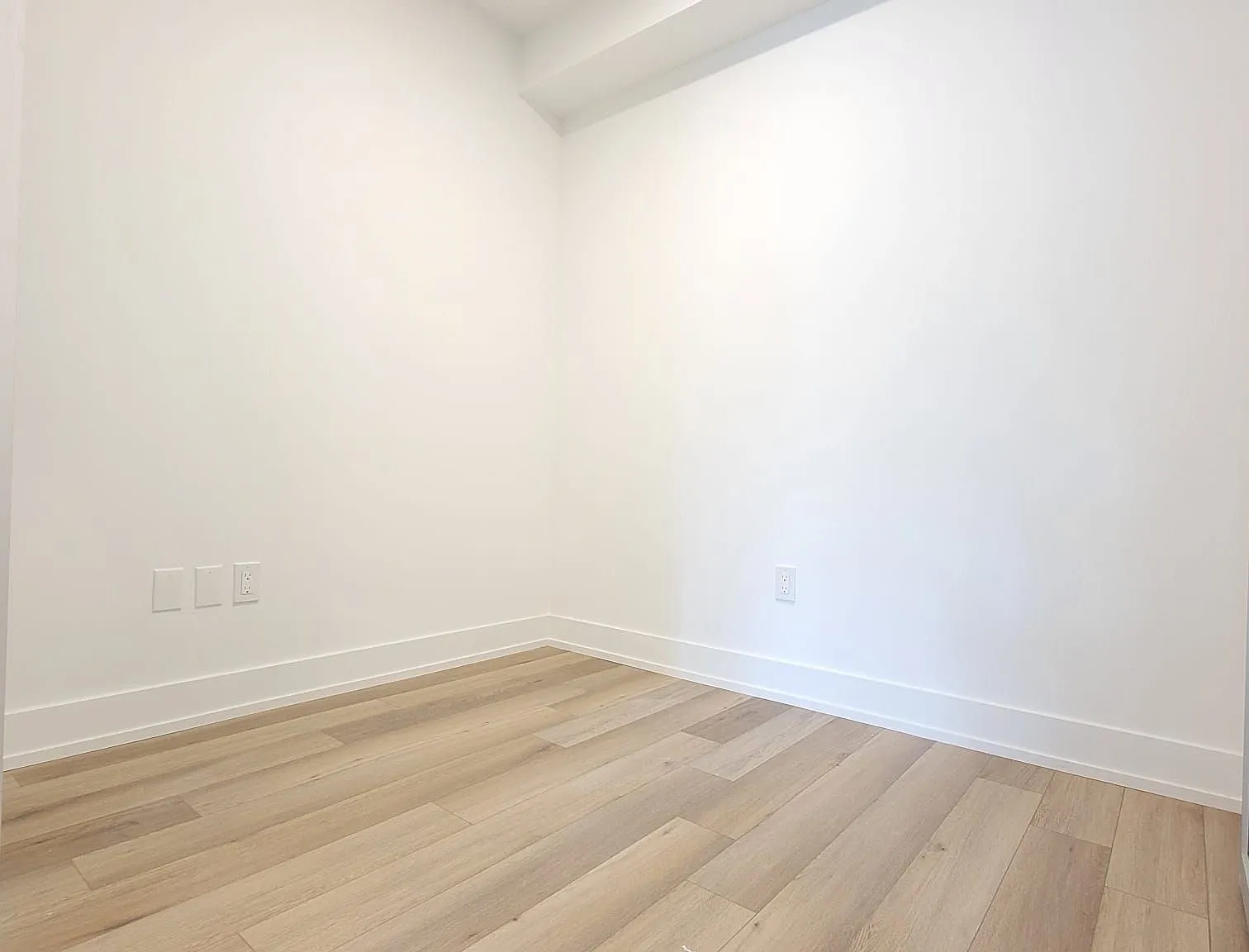 Vendome Condo — Photo 4