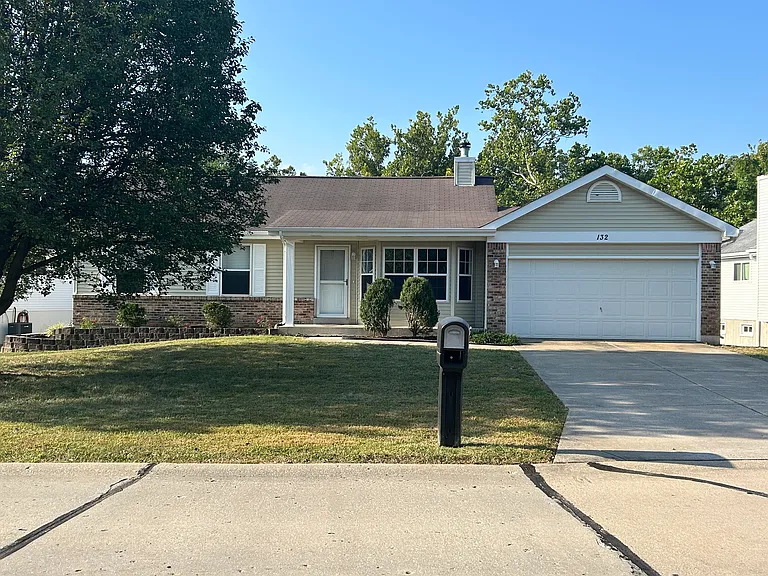 132 Christina Marie Dr — Photo 2
