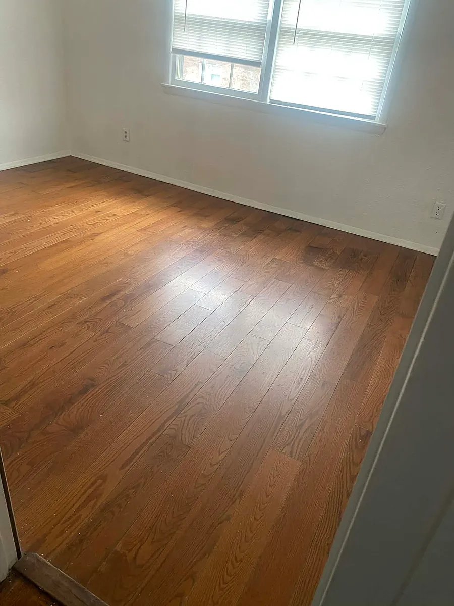 bigger bedroom - 800 Oakwood St #16-D