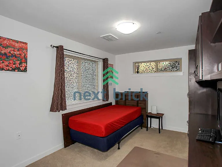 1438 158th Ct NE — Photo 14