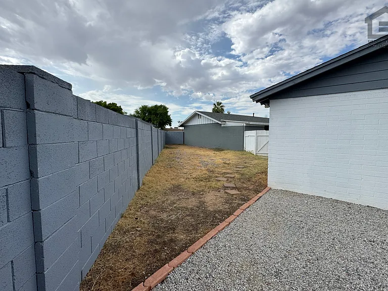 232 W Gail Dr — Photo 18