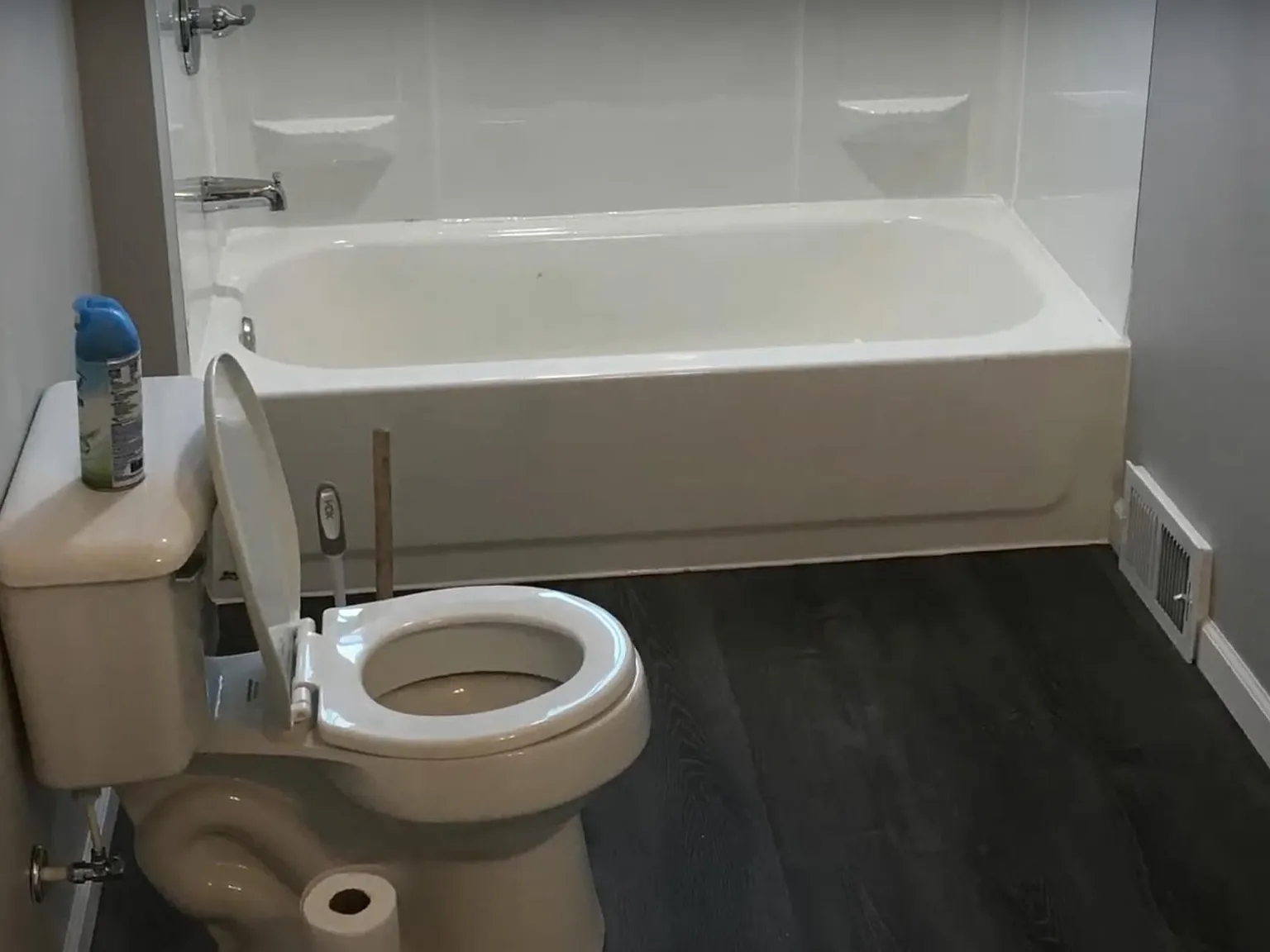 1 bed, 750 sqft, $1,200 — Photo 3