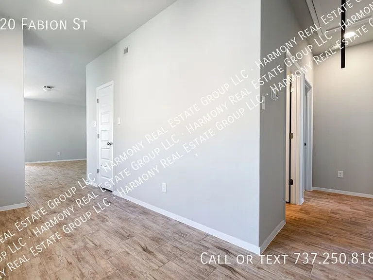 220 Fabion St — Photo 24