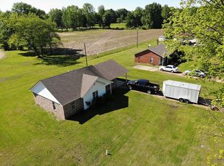 27 Shirley Lumas Dr, Holcomb, MS 38940