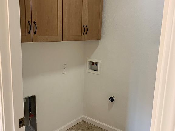 laundry/pantry