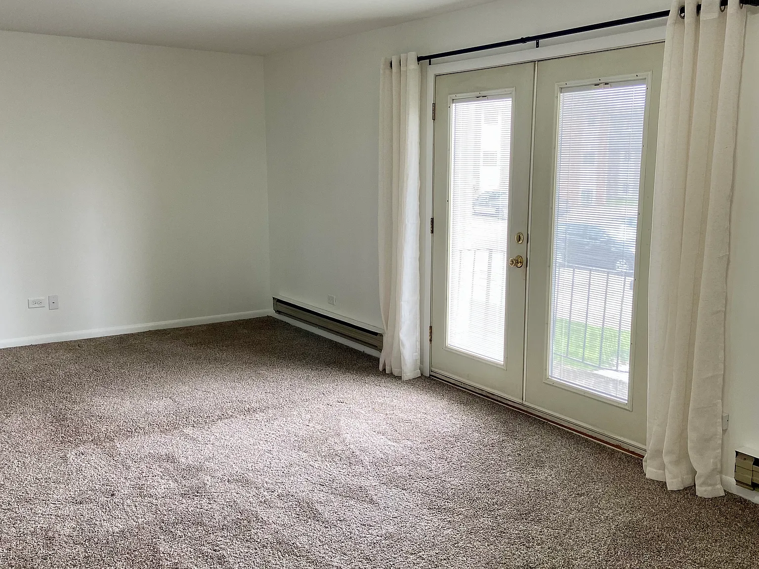2 bed, $1,300 — Photo 3