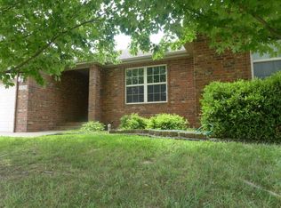 4328 White Pine St, Springfield, MO 65802
