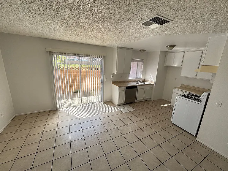 38729 11th St E #3 — Photo 21