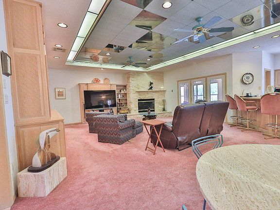 4th image of 602 Willow Brook Ln