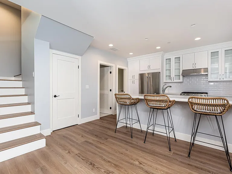 1438 Hornblend St — Photo 4