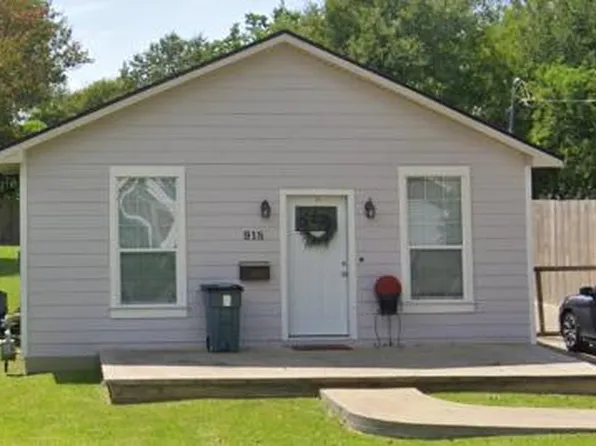 918 Block St, Port Neches, TX 77651