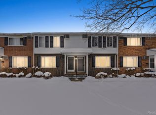 1133 Tienken Ct, Rochester, MI 48306