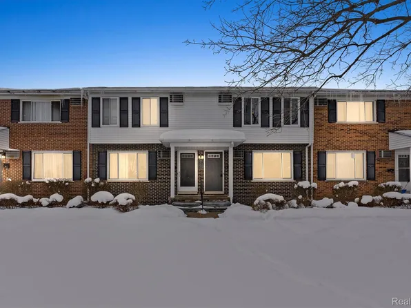 1133 Tienken Ct, Rochester, MI 48306