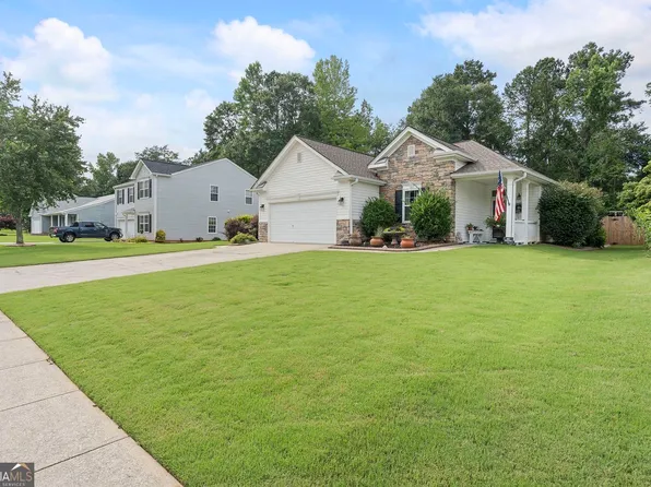 173 Autumn Creek Dr, Dallas, GA 30157