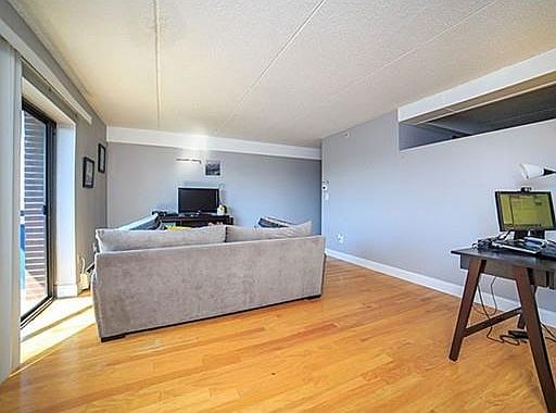 5th image of 32 Whites Ave #F7701