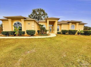 8066 Thoroughbred Rd, Pensacola, FL 32526