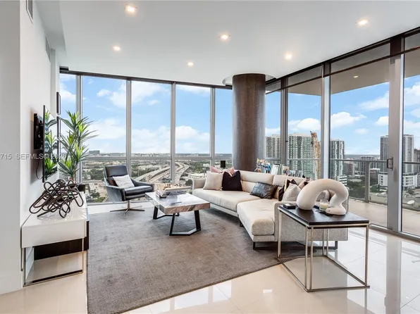 1100 Biscayne Blvd, Miami, FL