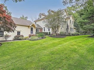 10 Owl Tree Ln, East Greenwich, RI 02818