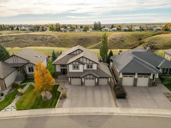 56 N Canyoncrest Point W, Lethbridge, AB T1K 7Y4