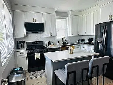 2 bed, 1.0 bath, 1092 sqft, $2,150 — Photo 1