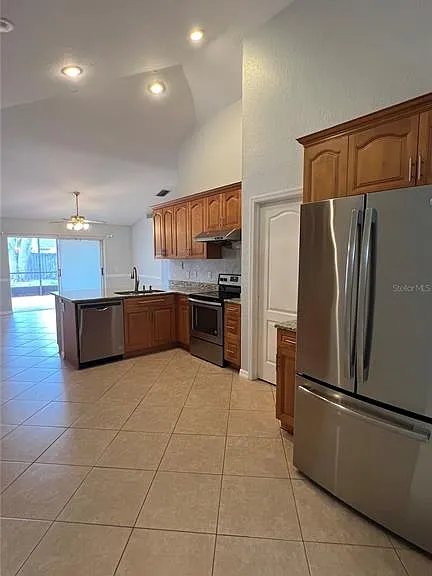9405 Hidden Water Cir — Photo 29
