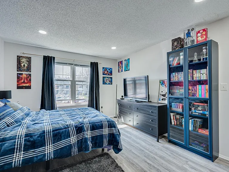 409 Lancaster Ct — Photo 19
