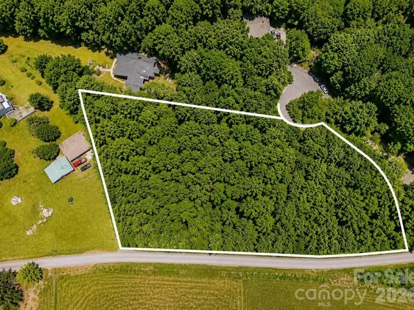 43 Reeses Ridge Ct, Hendersonville, NC 28739