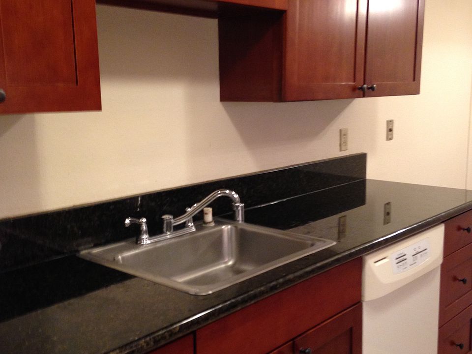 1st image of 1530 NE 146th St APT 103