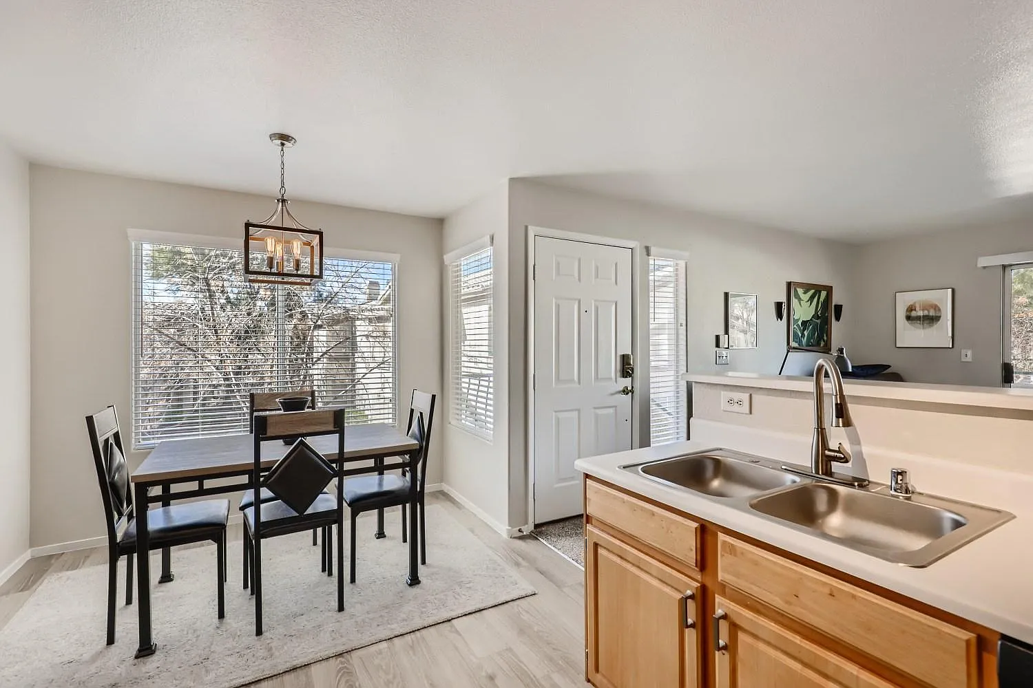 5710 E Tropicana Ave — Photo 2