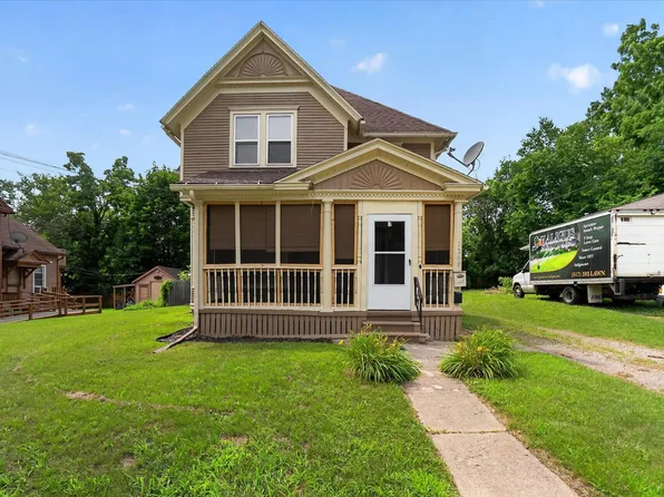 1208 Maple Ave, Jackson, MI 49203