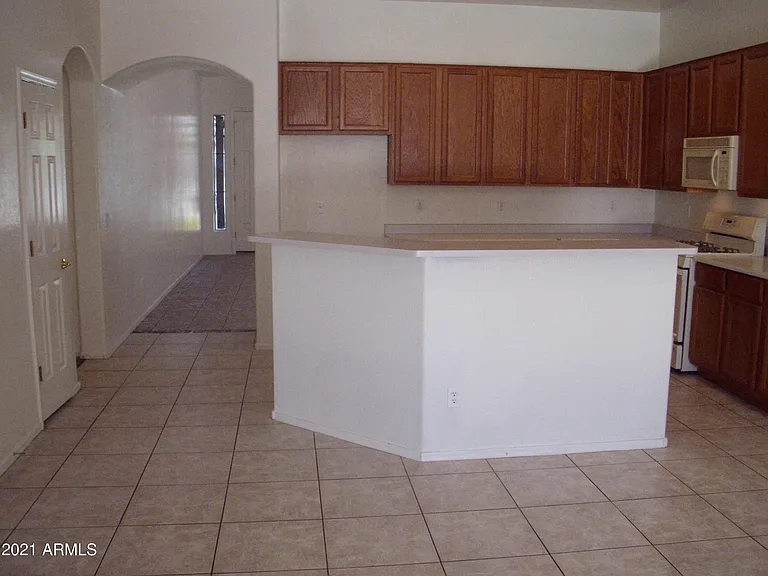 6933 W Remuda Dr — Photo 6