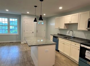 27 Ocean Walk Dr #102, Plymouth, MA 02360