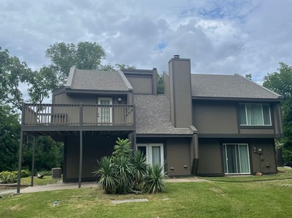 4 Grand Lake Dr #3