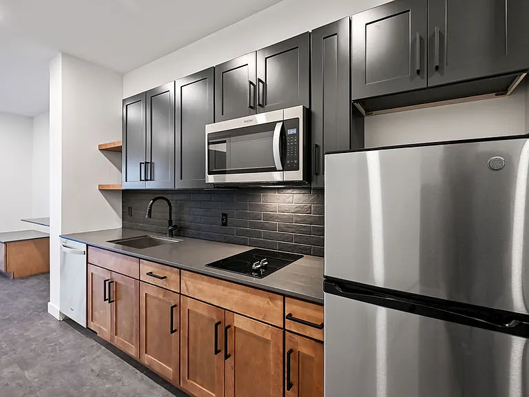 Urbane424 Apartments — Photo 19