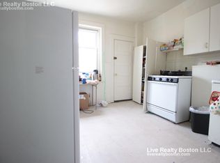 1391 Commonwealth Ave, Allston, MA 02134