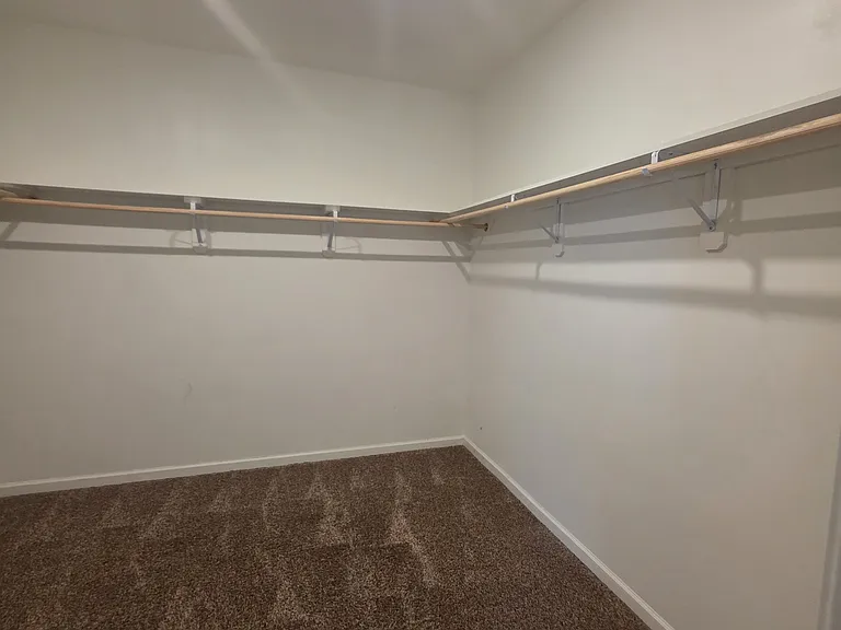 1393 Shipyard Dr — Photo 17