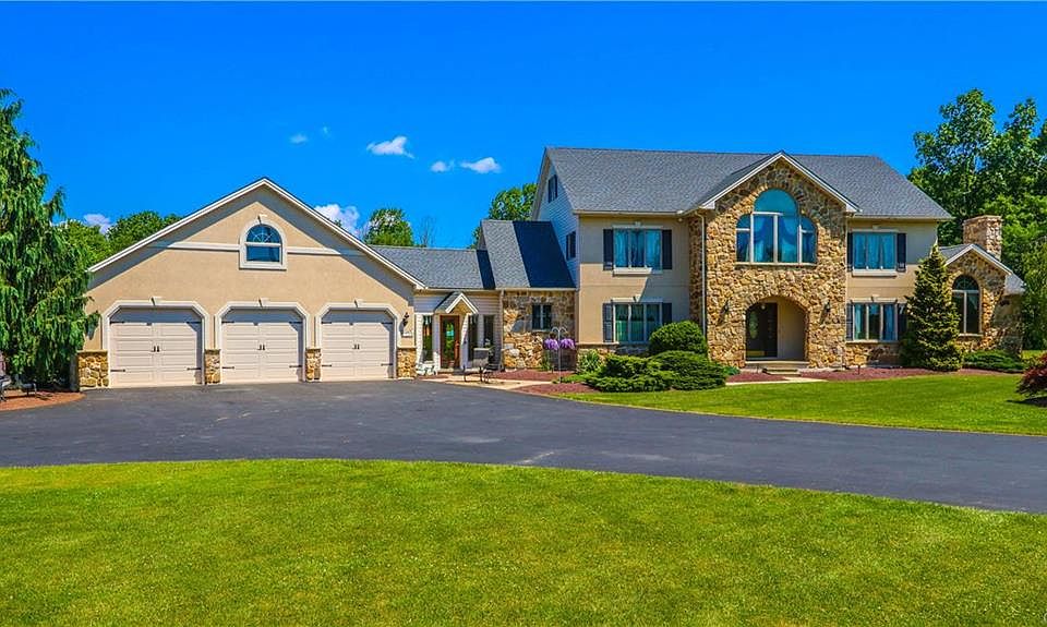 4230 Wood Dr, Walnutport, PA 18088 Zillow