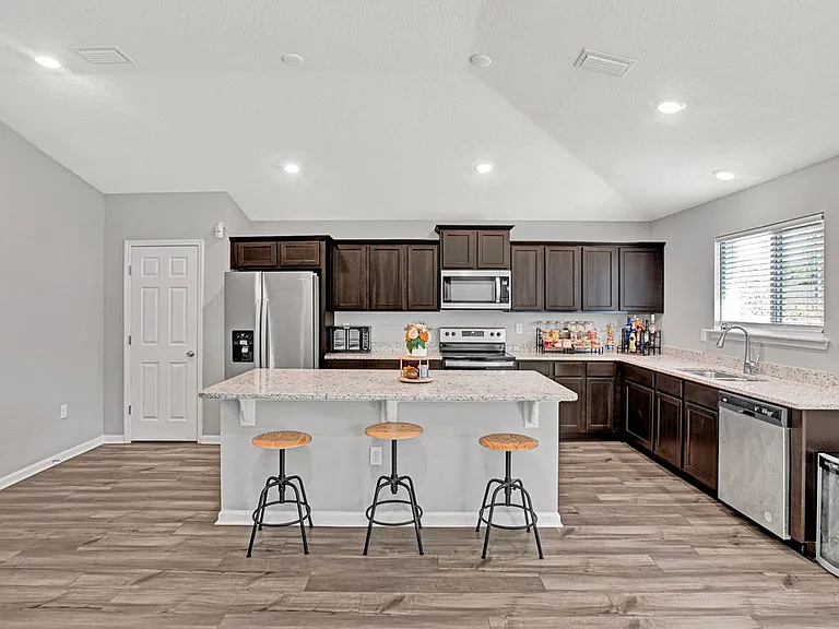 8272 Victory Crossing Blvd — Photo 5