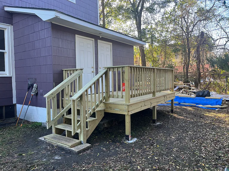 Back deck shared with downstairs apartment