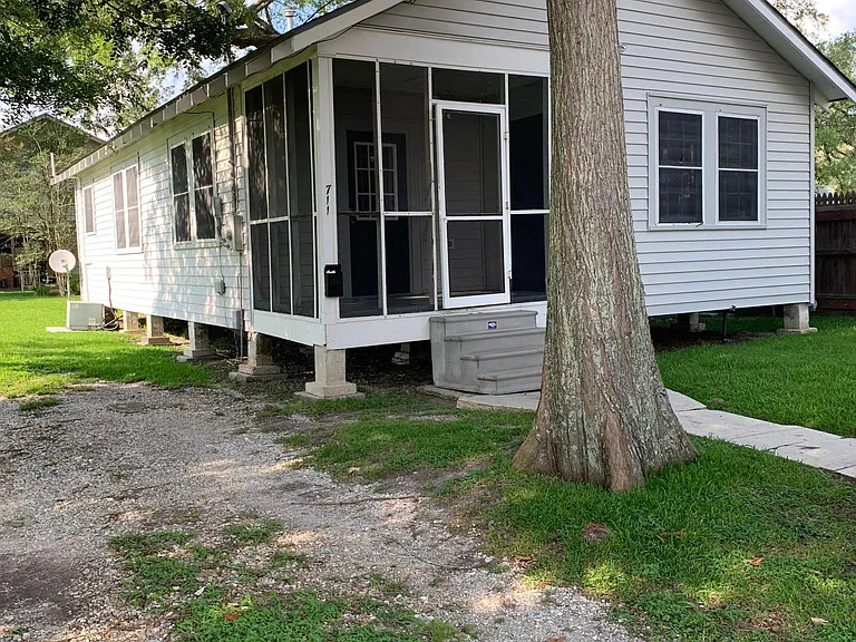 711 Verret St — Photo 1