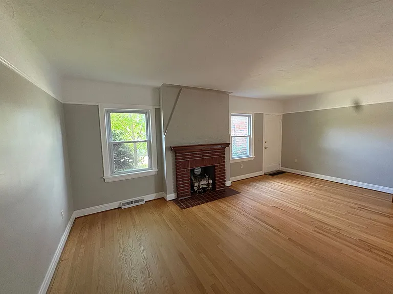 2507 Brookview Blvd — Photo 5