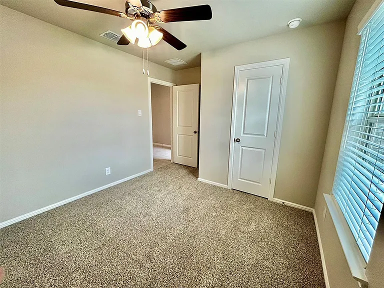 16432 Severn Ln — Photo 22