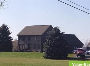 7684 Casablanca Dr, Pinckney, MI 48169