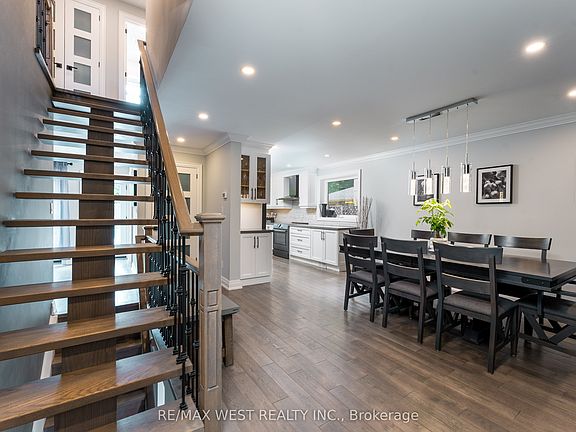 4th image of 139 Redgrave Dr