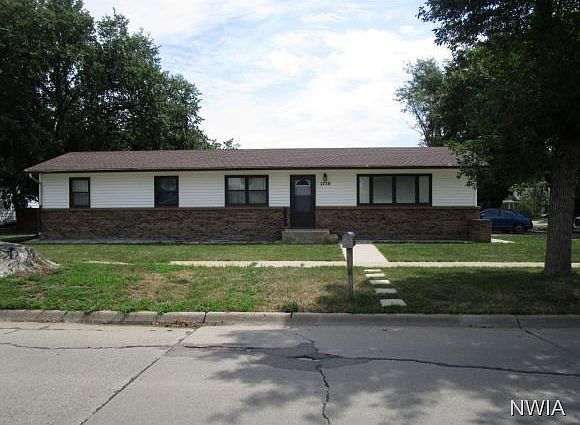 1st image of 2720 B St