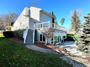2016 Lakeview Dr, Lapeer, MI