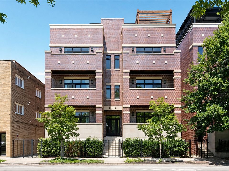 1st image of 2712 W Montrose Ave #2E